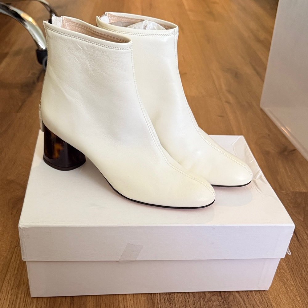 AGL Veta Precious Bootie